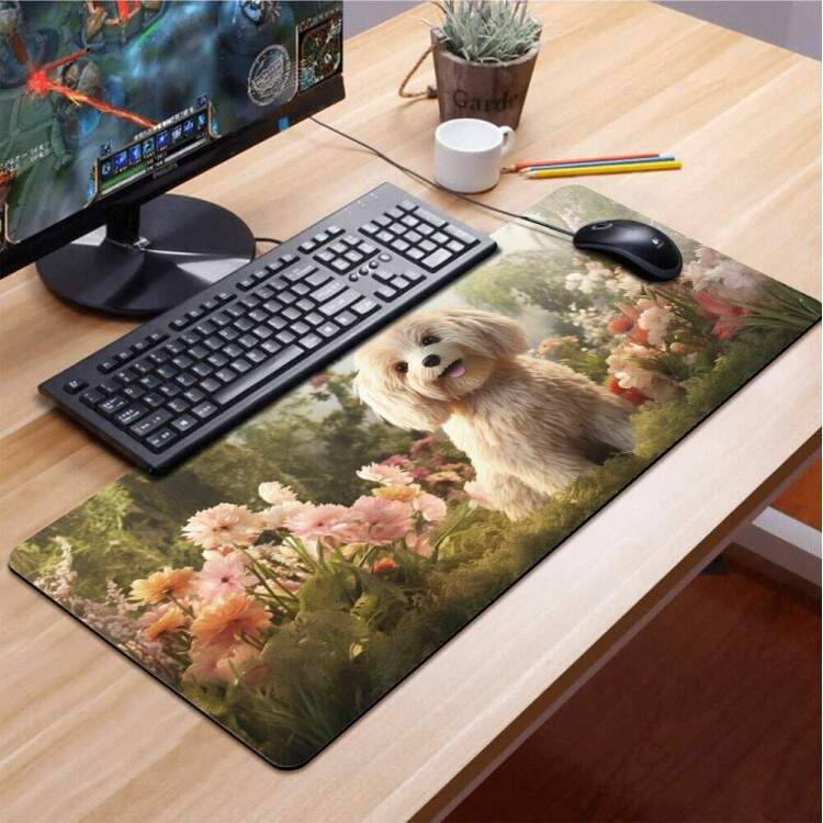 Mouse Pad 70x30cm Cachorro Fofo em Lindo Jardim