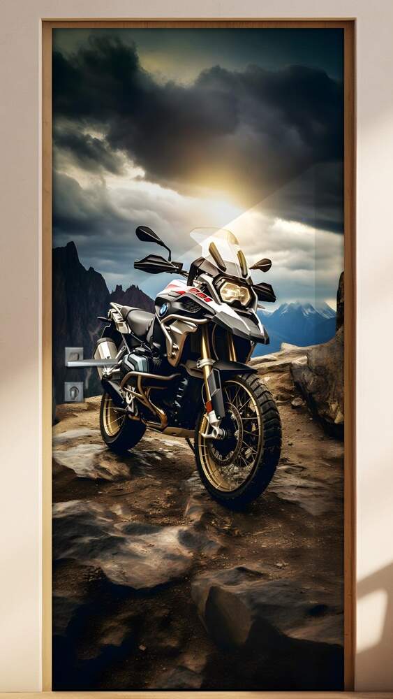 Adesivo de Porta Moto BMW GS Adventure em Topo de Montanha com Horizonte de Fundo e Nuvens