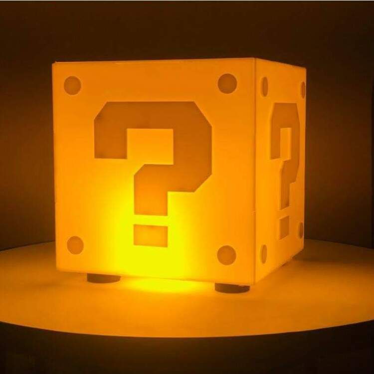 Luminria de Mesa em Formato de Bloco de Interrogao de Vdeo Game
