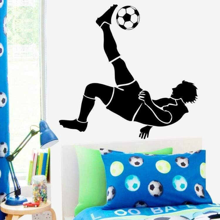 Adesivo de Parede Jogador de Futebol Treinando