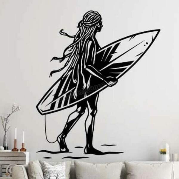 Adesivo de Parede Garota Surfista com Dreads