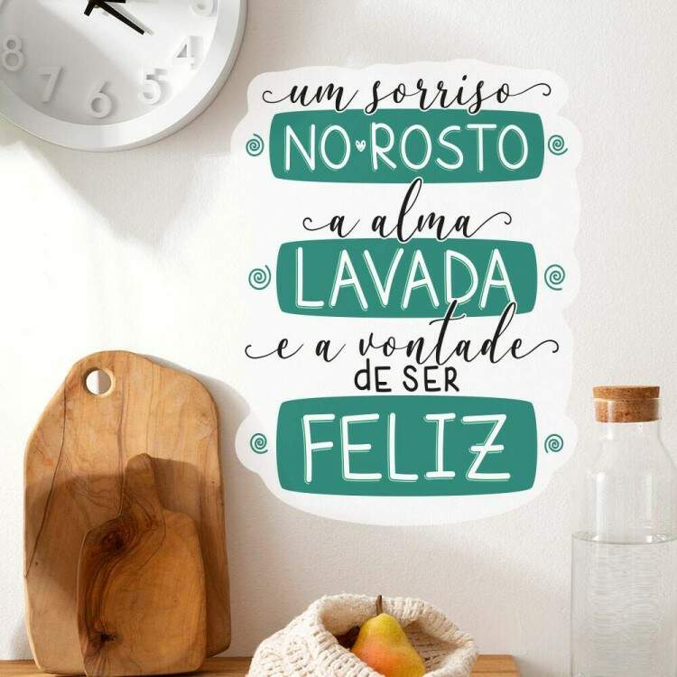 Adesivo de Parede Frase de Motivao Um Sorriso no Rosto, a Alma Lavada e a Vontade de Ser Feliz 62x50cm