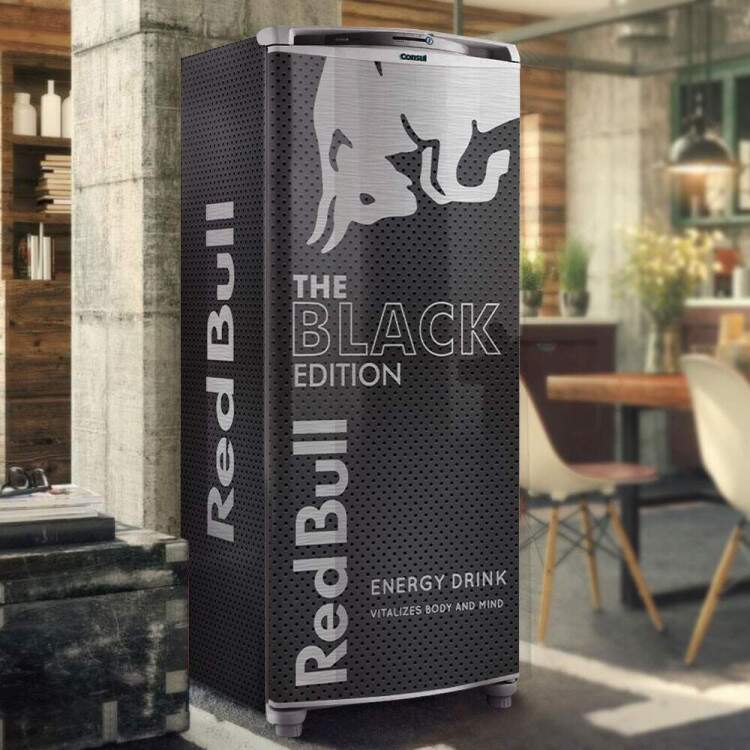 Envelopamento de Geladeira Energtico Black Edition
