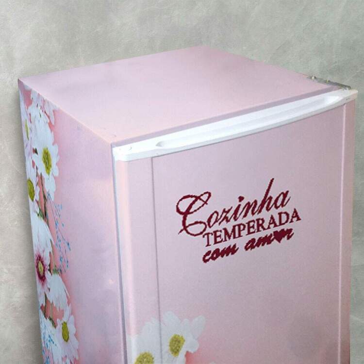 Envelopamento de Geladeira Cozinha Pequena Mas Cheia de Amor