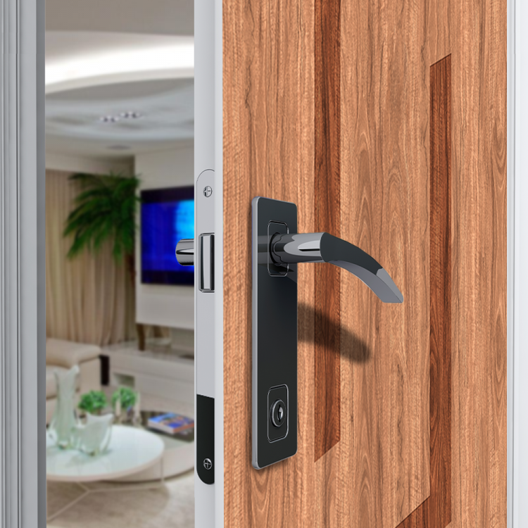Adesivo de Porta Estilo Madeira com Detalhes