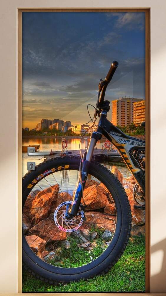 Adesivo para Porta Paisagem com Bicicleta