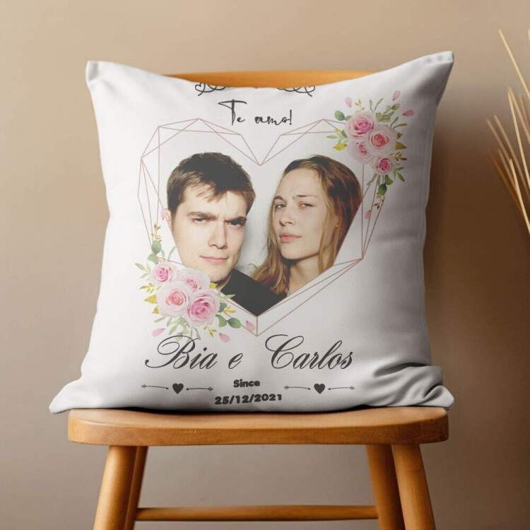 Almofada Personalizada com Foto, Nomes e Data