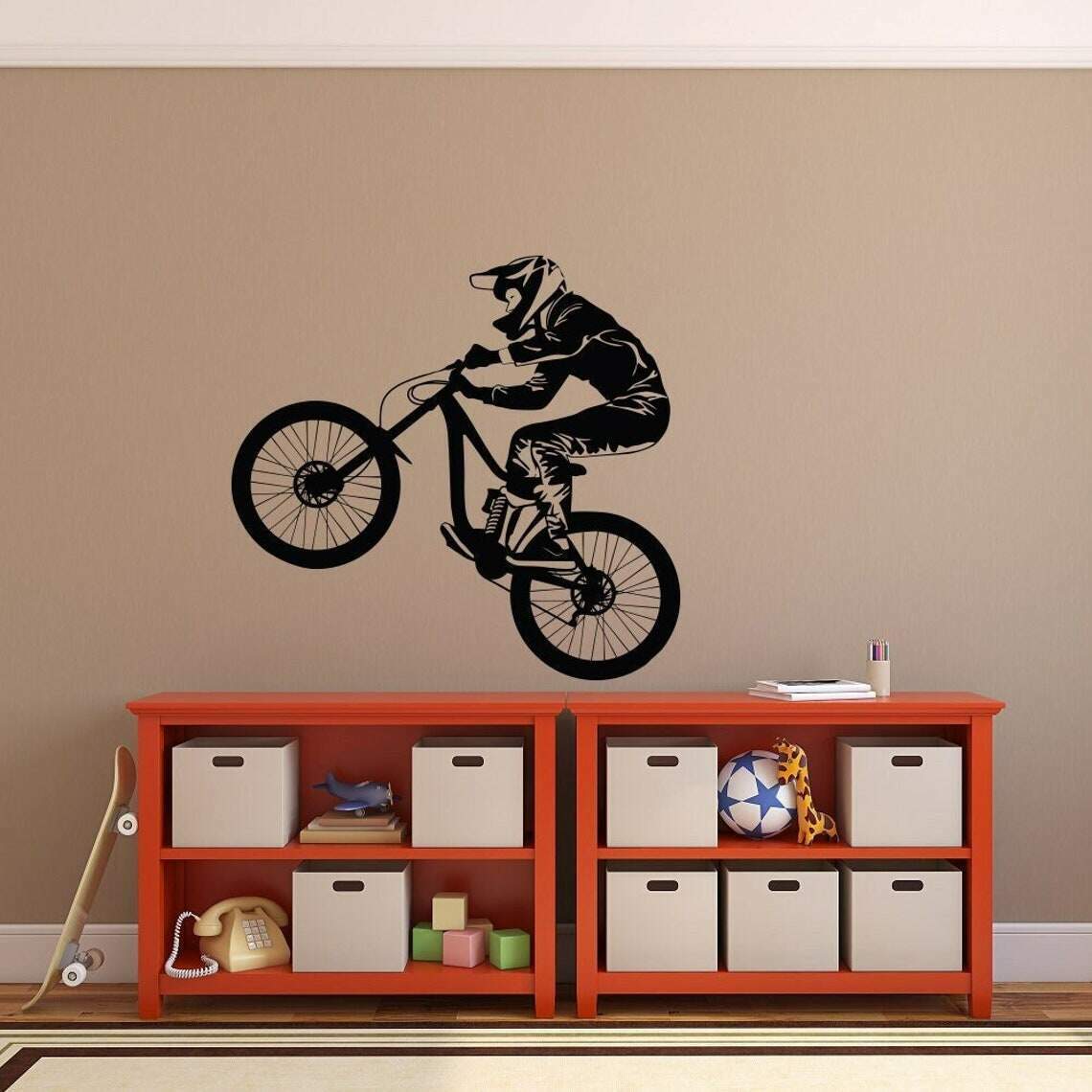 Adesivo de Parede Ciclista Empinando na A��o