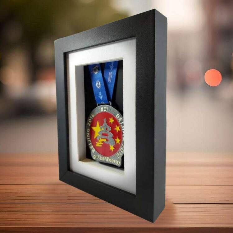 Quadro de Medalhas Personalizado Pequeno 23x13x3cm