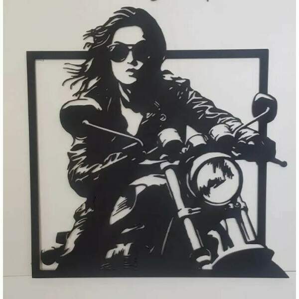 PAINEL / QUADRO VAZADO MOTOQUEIRA EM MDF