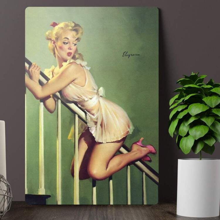 Placa Decorativa Pin-up Descendo a Escada