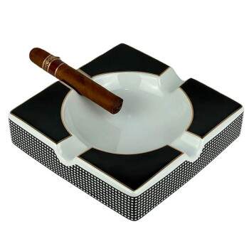 Cinzeiro para Charuto Branco e Preto Resina para 4 AP 1709