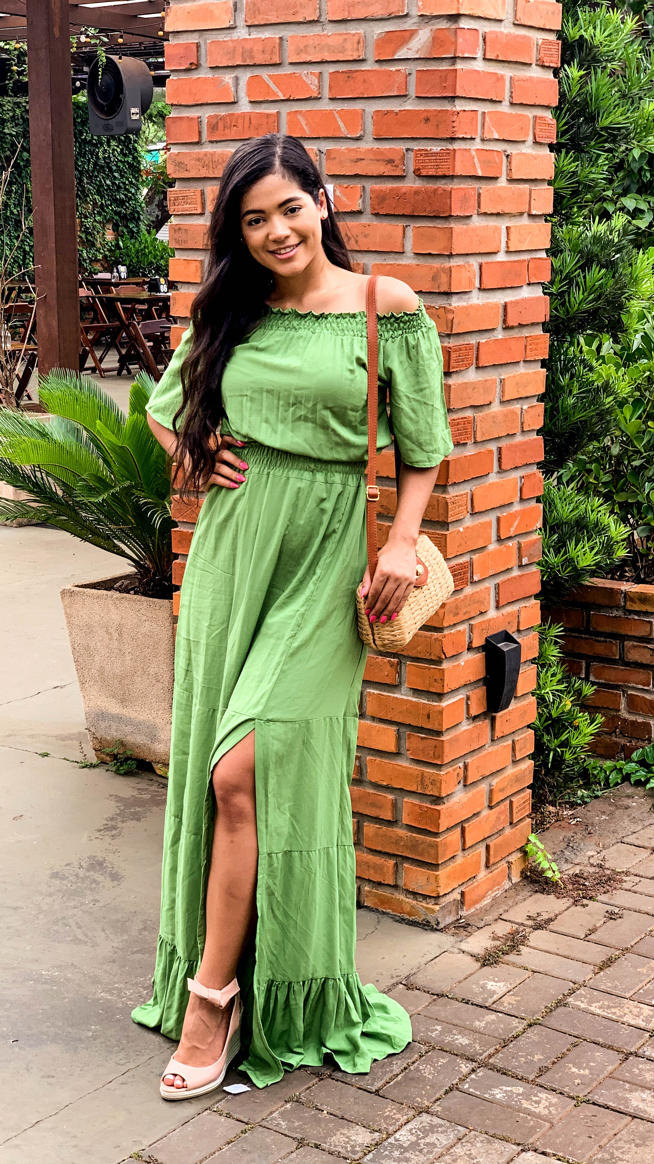 vestido ombro a ombro verde