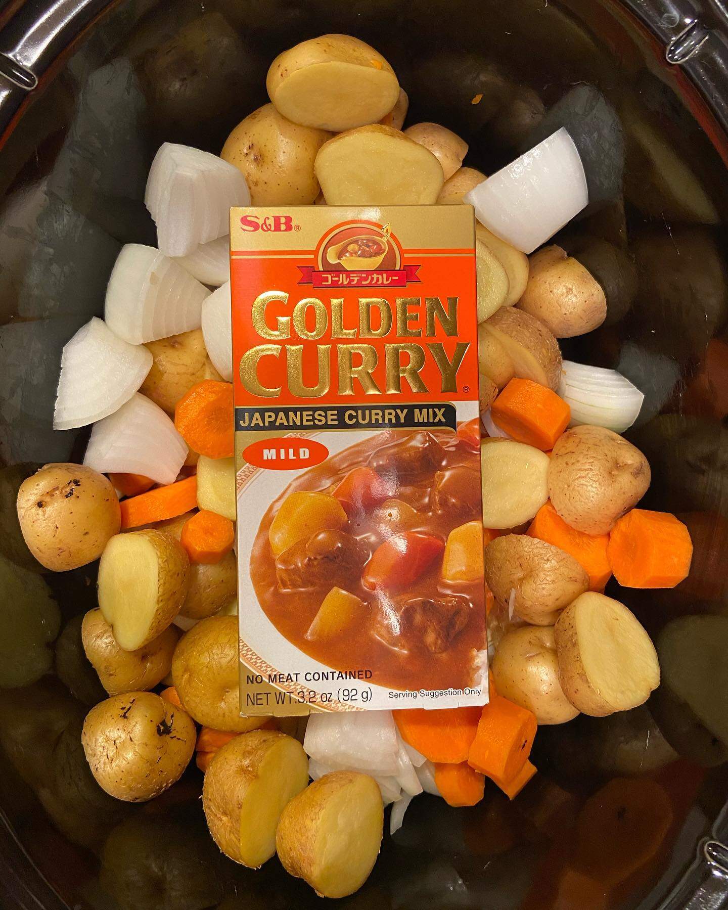 Golden Curry Amakuchi Mild Sauce Mix S&B 92g Mercearia Liberdade