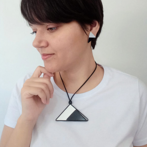 Colar Isis - Branco e Preto