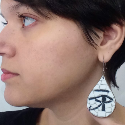 Brinco Olho de Hrus - Branco e Preto
