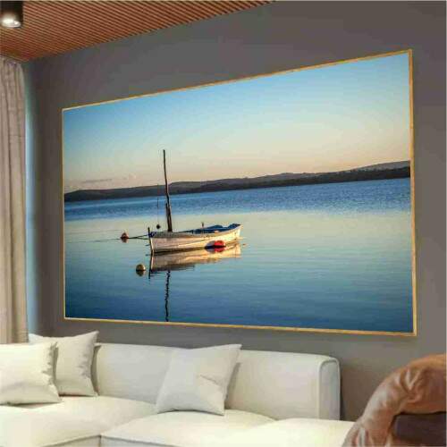 Quadro Canoa Flutuando em Lago Tranquilo