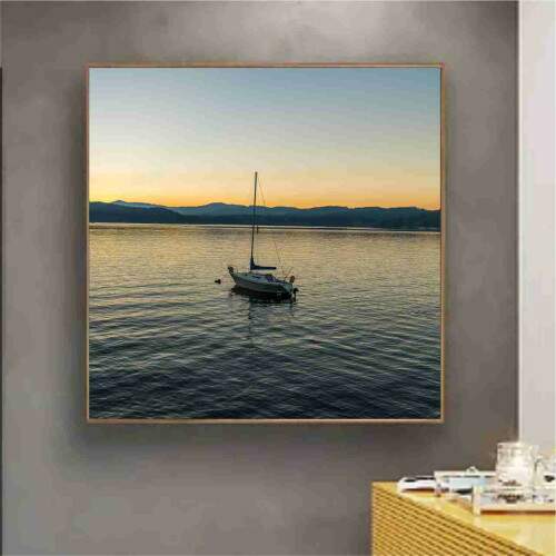 Quadro Boat a Vela com Montanhas ao Fundo
