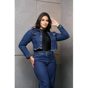 Jaqueta Cropped Stone - Estilo e Conforto em Cada Detalhe