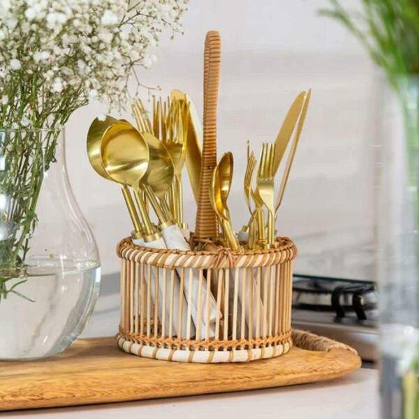 PORTA TALHERES REDONDO EM BAMBU E RATTAN COM ALA