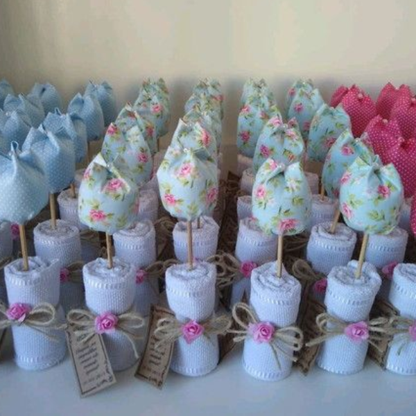 Artesanato feito com tecido pele de boneca